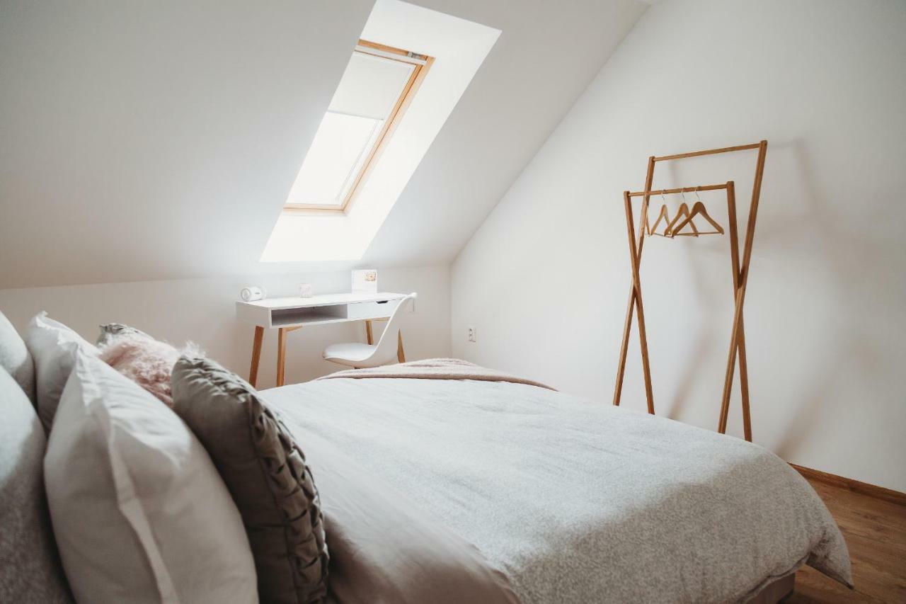 Center City Charming Loft Apartment Kosice Ngoại thất bức ảnh
