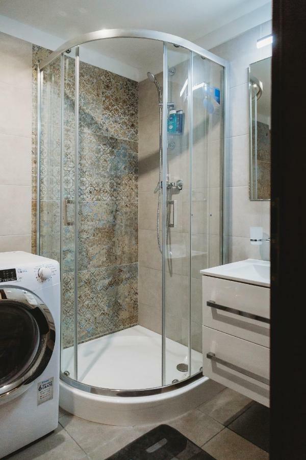 Center City Charming Loft Apartment Kosice Ngoại thất bức ảnh